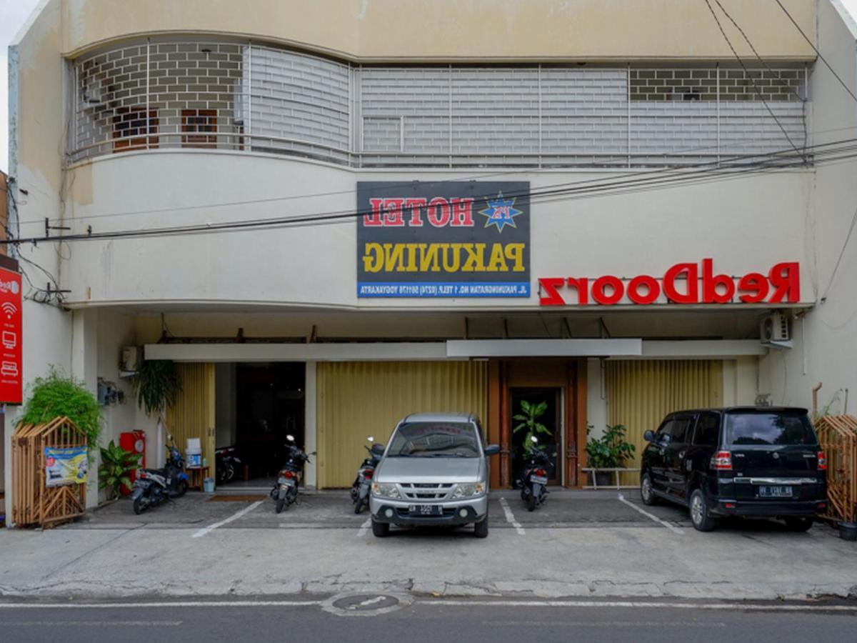 Готель Reddoorz Near Tugu Джок'якарта Екстер'єр фото